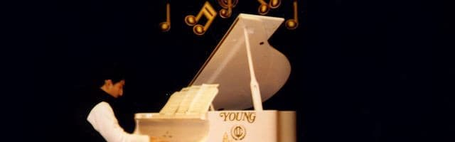 http://www.agerolemouschoolofmusic.com/wp-content/uploads/2011/08/5-640x200.jpg